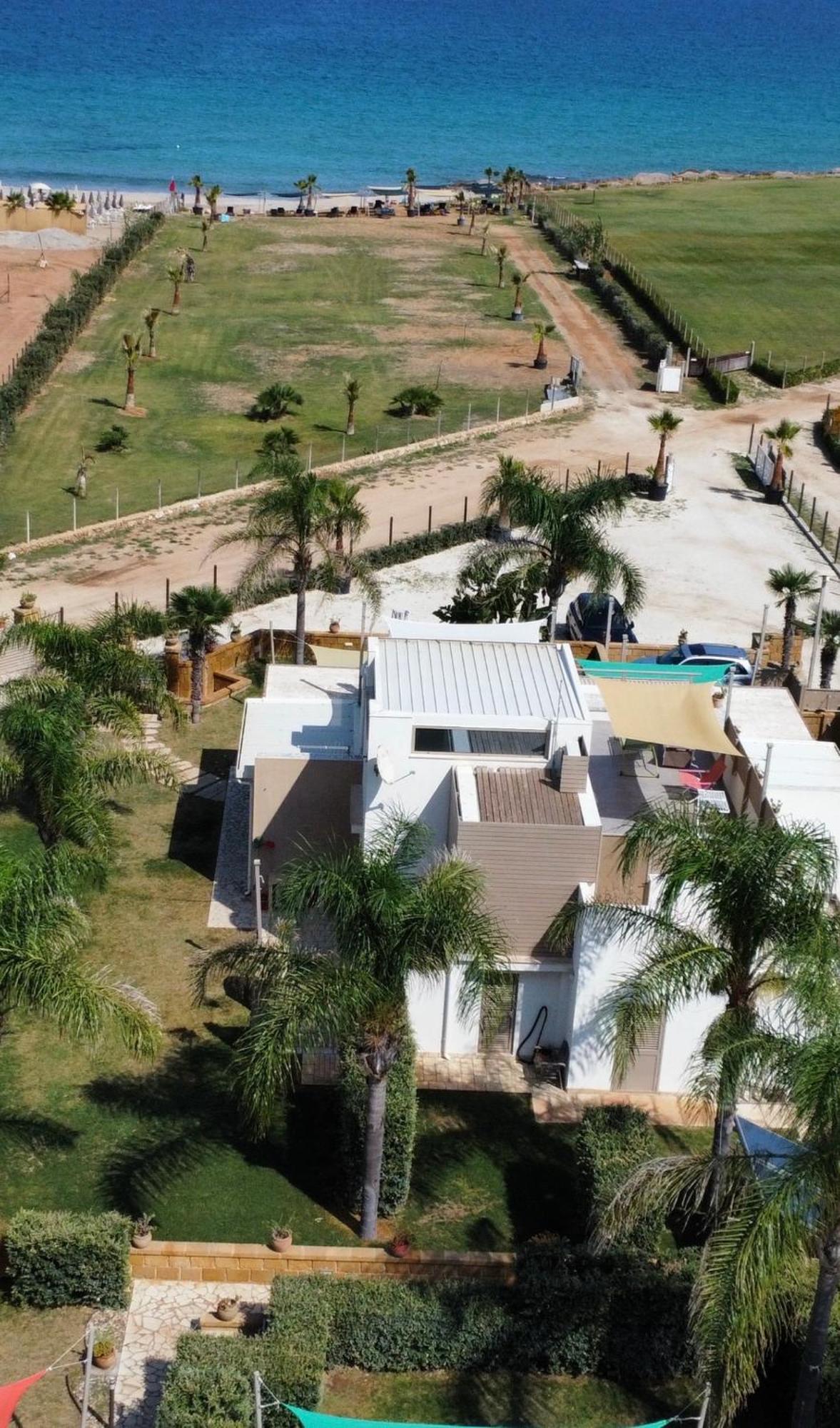 Arabel Villas Reitani Bagian luar foto